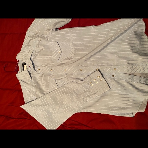 Wrangler Button Up - Picture 1 of 2